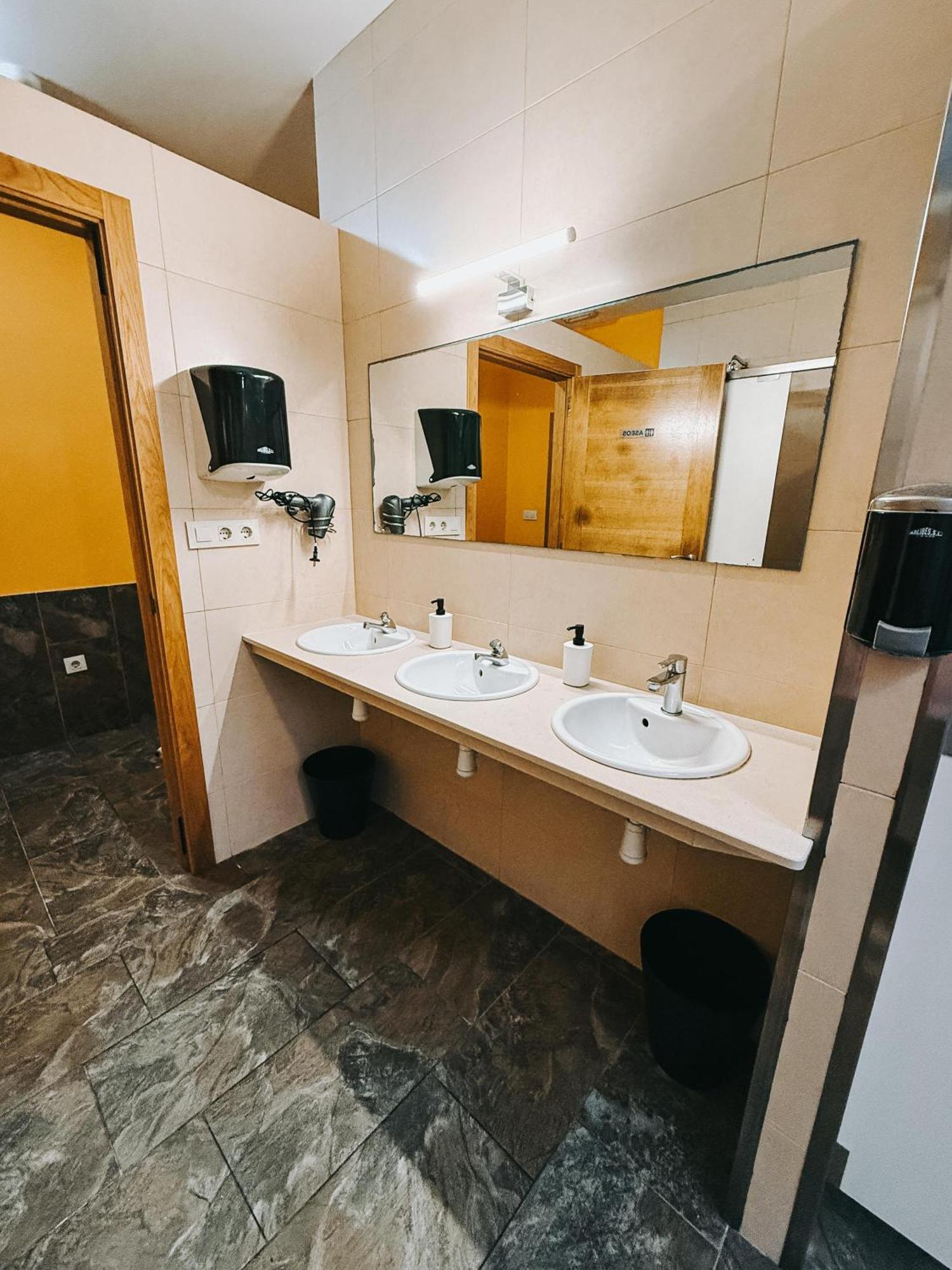 Albergue Lecer Sobrado Porta المظهر الخارجي الصورة